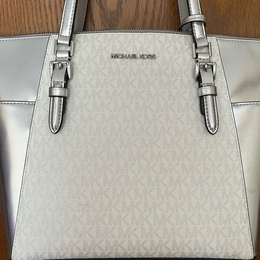 Michael Kors Metallic Silver and Cream Tote - Picture 2 of 4
